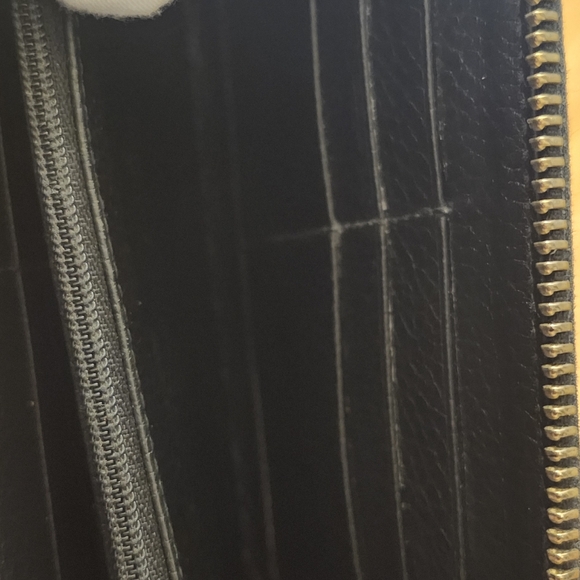 Gucci Interlocking G Leather Zip Around . - Picture 14 of 16